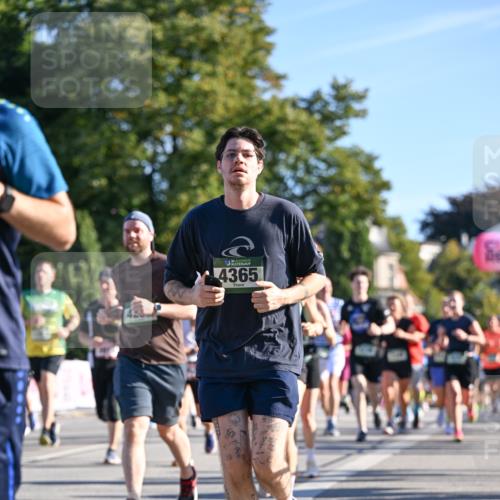 07.09.2025 - BARMER Alsterlauf Dr. Thomas Lammeyer http://msf.ph/oto/8711224 07.09.2025 09:38:43 Laufen 4365 meine-sportfotos.de
