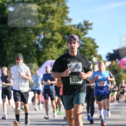 07.09.2025 - BARMER Alsterlauf Dr. Thomas Lammeyer http://msf.ph/oto/8711281 07.09.2025 09:38:52 Laufen 5328, 2236 meine-sportfotos.de