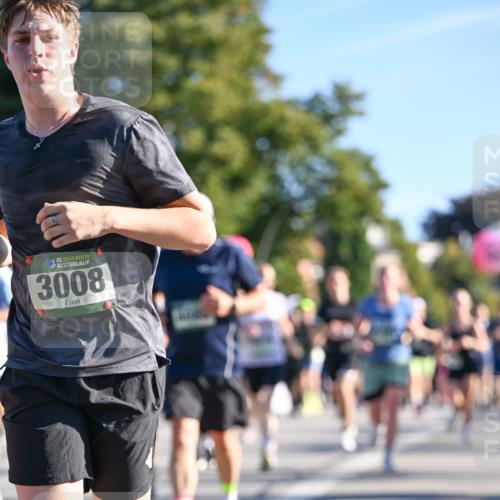 07.09.2025 - BARMER Alsterlauf Dr. Thomas Lammeyer http://msf.ph/oto/8711307 07.09.2025 09:38:56 Laufen 36, 3008 meine-sportfotos.de
