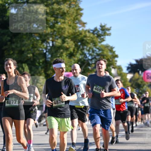 07.09.2025 - BARMER Alsterlauf Dr. Thomas Lammeyer http://msf.ph/oto/8711349 07.09.2025 09:39:04 Laufen 4877, 4876, 20, 4697 meine-sportfotos.de