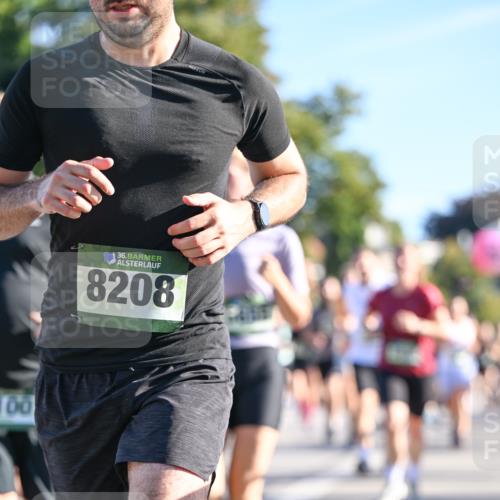 07.09.2025 - BARMER Alsterlauf Dr. Thomas Lammeyer http://msf.ph/oto/8711455 07.09.2025 09:39:21 Laufen 100, 36, 8208, 4 meine-sportfotos.de