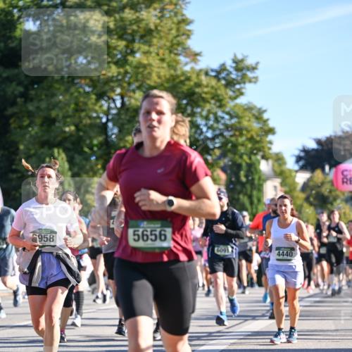 07.09.2025 - BARMER Alsterlauf Dr. Thomas Lammeyer http://msf.ph/oto/8711466 07.09.2025 09:39:23 Laufen 958, 5656, 6091, 4440 meine-sportfotos.de