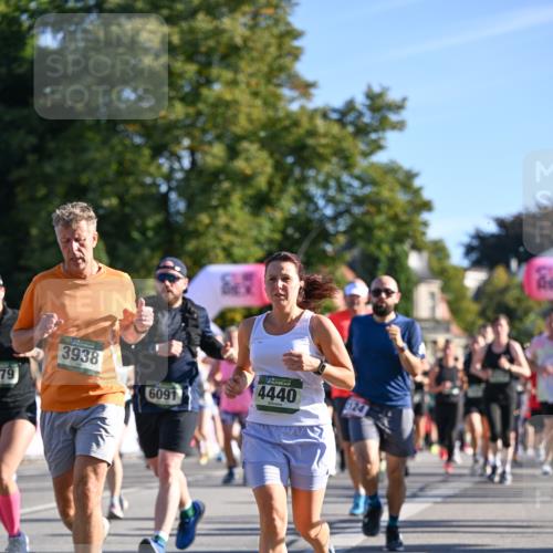 07.09.2025 - BARMER Alsterlauf Dr. Thomas Lammeyer http://msf.ph/oto/8711480 07.09.2025 09:39:25 Laufen 79, 3938, 6091, 4440, 124 meine-sportfotos.de