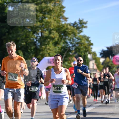 07.09.2025 - BARMER Alsterlauf Dr. Thomas Lammeyer http://msf.ph/oto/8711481 07.09.2025 09:39:25 Laufen 3938, 6091, 4440, 2124 meine-sportfotos.de