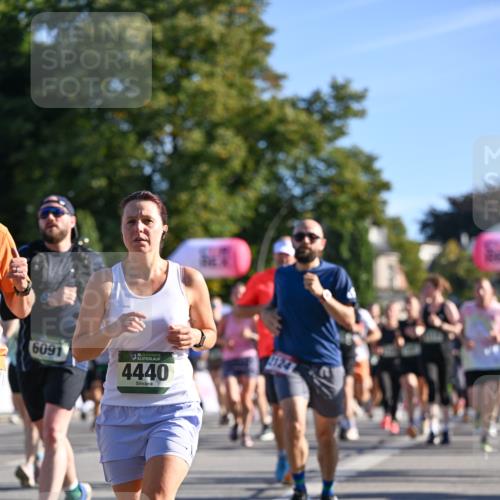 07.09.2025 - BARMER Alsterlauf Dr. Thomas Lammeyer http://msf.ph/oto/8711485 07.09.2025 09:39:26 Laufen 6091, 36, 4440, 2124 meine-sportfotos.de
