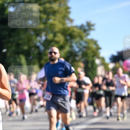 07.09.2025 - BARMER Alsterlauf Dr. Thomas Lammeyer http://msf.ph/oto/8711492 07.09.2025 09:39:27 Laufen 124 meine-sportfotos.de
