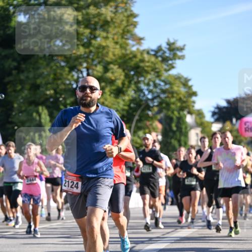 07.09.2025 - BARMER Alsterlauf Dr. Thomas Lammeyer http://msf.ph/oto/8711494 07.09.2025 09:39:27 Laufen 2124, 1215 meine-sportfotos.de