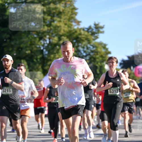 07.09.2025 - BARMER Alsterlauf Dr. Thomas Lammeyer http://msf.ph/oto/8711512 07.09.2025 09:39:30 Laufen 3215, 5312, 214 meine-sportfotos.de