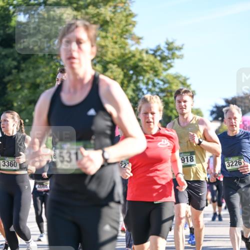 07.09.2025 - BARMER Alsterlauf Dr. Thomas Lammeyer http://msf.ph/oto/8711524 07.09.2025 09:39:32 Laufen 3360, 4668, 8531, 227, 918, 3226 meine-sportfotos.de