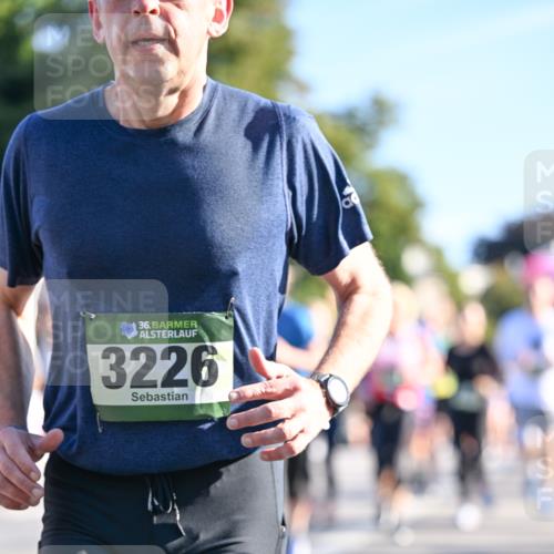 07.09.2025 - BARMER Alsterlauf Dr. Thomas Lammeyer http://msf.ph/oto/8711538 07.09.2025 09:39:35 Laufen 36, 3226 meine-sportfotos.de