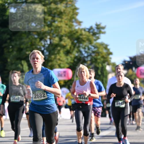 07.09.2025 - BARMER Alsterlauf Dr. Thomas Lammeyer http://msf.ph/oto/8711546 07.09.2025 09:39:36 Laufen 3682, 2682, 8444, 8441 meine-sportfotos.de