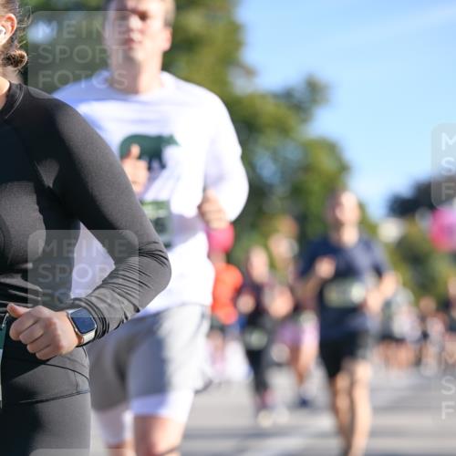 07.09.2025 - BARMER Alsterlauf Dr. Thomas Lammeyer http://msf.ph/oto/8711564 07.09.2025 09:39:39 Laufen  meine-sportfotos.de