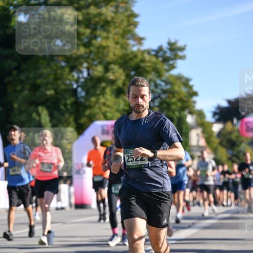 07.09.2025 - BARMER Alsterlauf Dr. Thomas Lammeyer http://msf.ph/oto/8711569 07.09.2025 09:39:40 Laufen 2522 meine-sportfotos.de