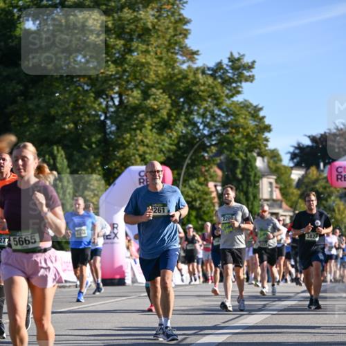 07.09.2025 - BARMER Alsterlauf Dr. Thomas Lammeyer http://msf.ph/oto/8711587 07.09.2025 09:39:43 Laufen 277, 5665, 261, 2280, 3824, 54 meine-sportfotos.de