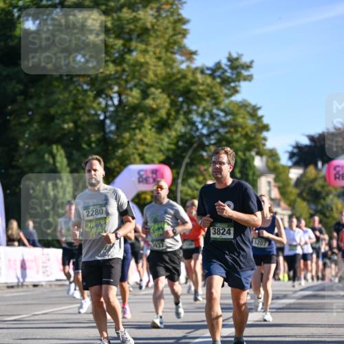 07.09.2025 - BARMER Alsterlauf Dr. Thomas Lammeyer http://msf.ph/oto/8711608 07.09.2025 09:39:46 Laufen 2280, 3937, 3824, 5207 meine-sportfotos.de