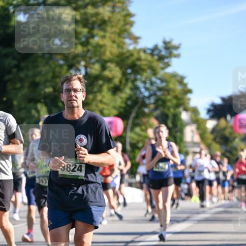 07.09.2025 - BARMER Alsterlauf Dr. Thomas Lammeyer http://msf.ph/oto/8711616 07.09.2025 09:39:47 Laufen 36, 3824 meine-sportfotos.de