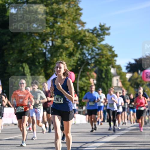 07.09.2025 - BARMER Alsterlauf Dr. Thomas Lammeyer http://msf.ph/oto/8711628 07.09.2025 09:39:49 Laufen 5207 meine-sportfotos.de