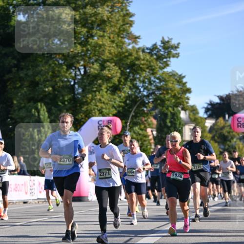 07.09.2025 - BARMER Alsterlauf Dr. Thomas Lammeyer http://msf.ph/oto/8711645 07.09.2025 09:39:52 Laufen 2370, 8426, 3229, 2371, 8064, 5938 meine-sportfotos.de