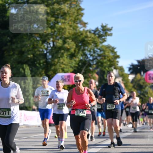 07.09.2025 - BARMER Alsterlauf Dr. Thomas Lammeyer http://msf.ph/oto/8711656 07.09.2025 09:39:54 Laufen 2371, 806, 5938, 3229 meine-sportfotos.de