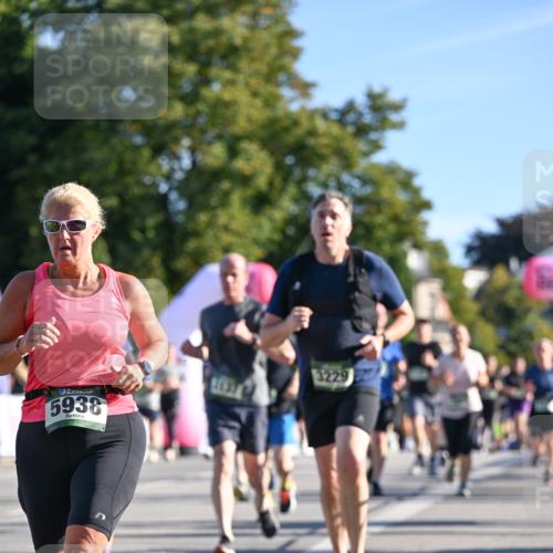 07.09.2025 - BARMER Alsterlauf Dr. Thomas Lammeyer http://msf.ph/oto/8711666 07.09.2025 09:39:56 Laufen 5938, 3229 meine-sportfotos.de