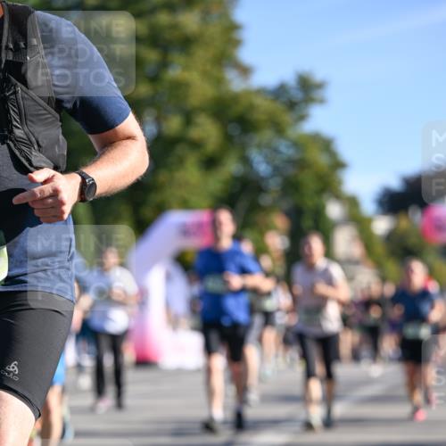 07.09.2025 - BARMER Alsterlauf Dr. Thomas Lammeyer http://msf.ph/oto/8711682 07.09.2025 09:39:58 Laufen  meine-sportfotos.de