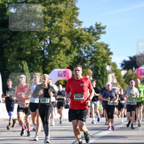 07.09.2025 - BARMER Alsterlauf Dr. Thomas Lammeyer http://msf.ph/oto/8711710 07.09.2025 09:40:04 Laufen 1292, 4662, 8029, 5645 meine-sportfotos.de