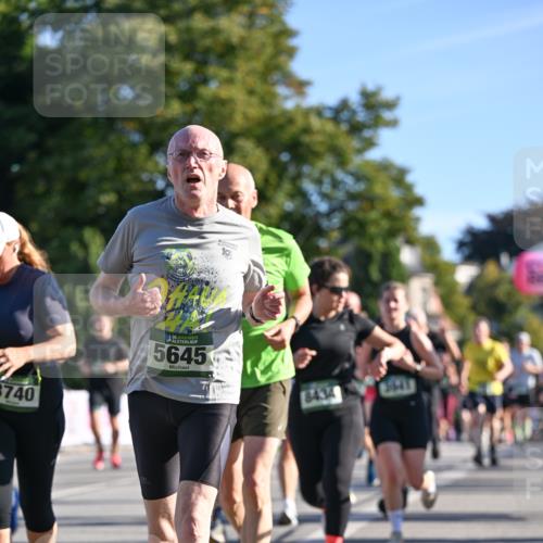 07.09.2025 - BARMER Alsterlauf Dr. Thomas Lammeyer http://msf.ph/oto/8711742 07.09.2025 09:40:09 Laufen 8740, 18136, 5645, 8434 meine-sportfotos.de