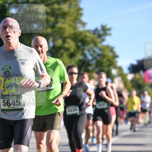 07.09.2025 - BARMER Alsterlauf Dr. Thomas Lammeyer http://msf.ph/oto/8711746 07.09.2025 09:40:10 Laufen 136, 5645, 36, 1434 meine-sportfotos.de