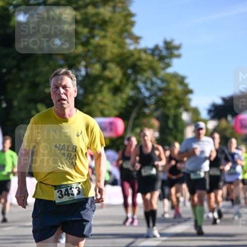 07.09.2025 - BARMER Alsterlauf Dr. Thomas Lammeyer http://msf.ph/oto/8711784 07.09.2025 09:40:16 Laufen 3433 meine-sportfotos.de