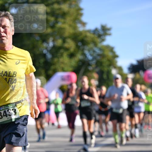 07.09.2025 - BARMER Alsterlauf Dr. Thomas Lammeyer http://msf.ph/oto/8711788 07.09.2025 09:40:17 Laufen 36, 3433 meine-sportfotos.de