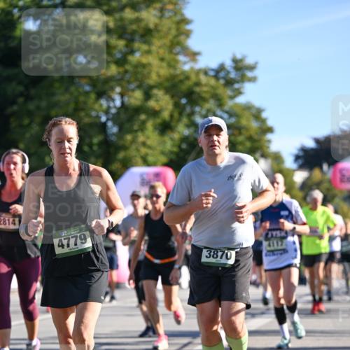 07.09.2025 - BARMER Alsterlauf Dr. Thomas Lammeyer http://msf.ph/oto/8711802 07.09.2025 09:40:19 Laufen 2814, 36, 4779, 4117, 3870 meine-sportfotos.de