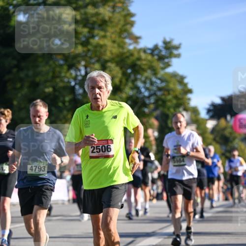 07.09.2025 - BARMER Alsterlauf Dr. Thomas Lammeyer http://msf.ph/oto/8711829 07.09.2025 09:40:24 Laufen 4793, 2017, 2506, 5984 meine-sportfotos.de