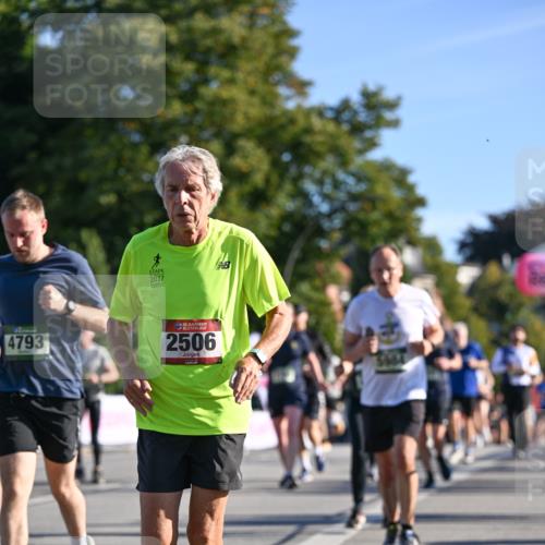07.09.2025 - BARMER Alsterlauf Dr. Thomas Lammeyer http://msf.ph/oto/8711831 07.09.2025 09:40:24 Laufen 4793, 2017, 36, 2506 meine-sportfotos.de