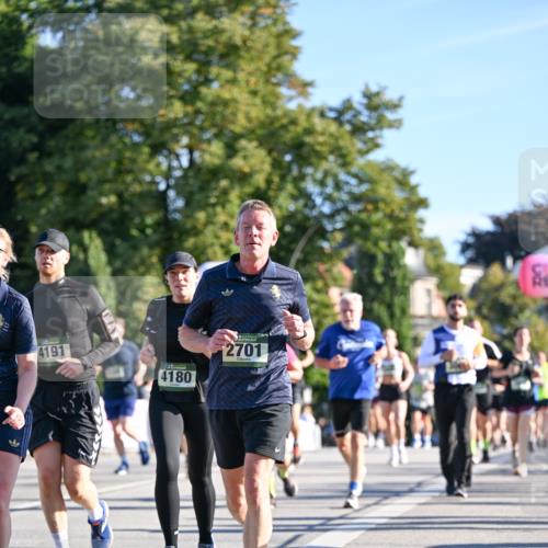 07.09.2025 - BARMER Alsterlauf Dr. Thomas Lammeyer http://msf.ph/oto/8711858 07.09.2025 09:40:28 Laufen 4191, 4180, 2701 meine-sportfotos.de