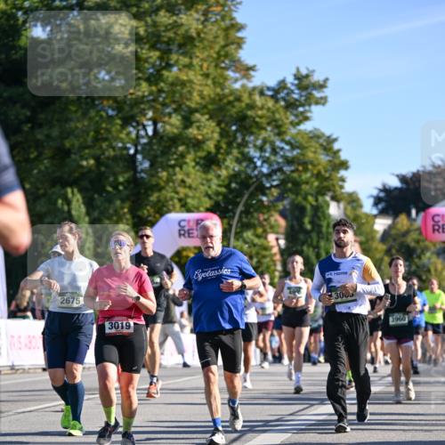 07.09.2025 - BARMER Alsterlauf Dr. Thomas Lammeyer http://msf.ph/oto/8711868 07.09.2025 09:40:30 Laufen 2675, 3019, 3003, 54, 3960 meine-sportfotos.de