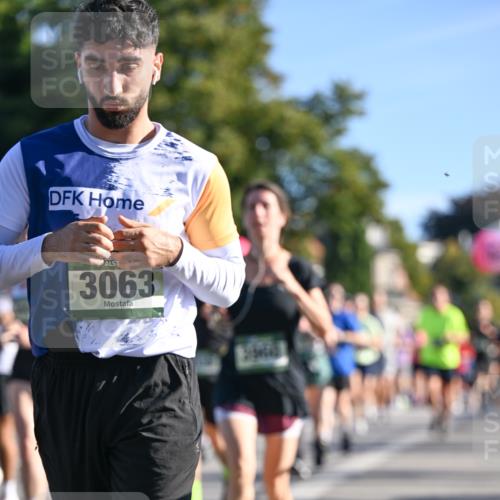 07.09.2025 - BARMER Alsterlauf Dr. Thomas Lammeyer http://msf.ph/oto/8711896 07.09.2025 09:40:34 Laufen 3063 meine-sportfotos.de