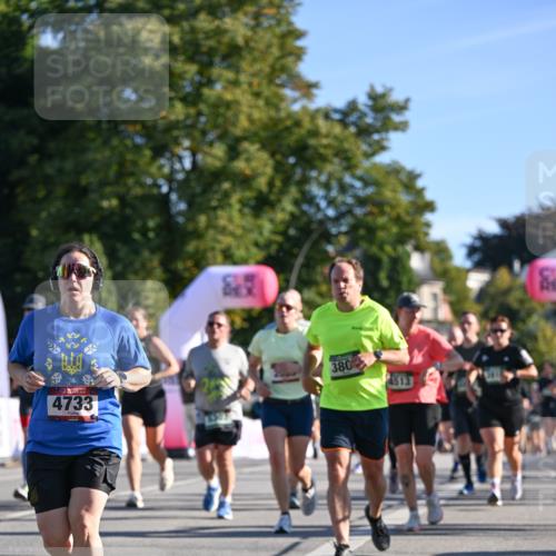 07.09.2025 - BARMER Alsterlauf Dr. Thomas Lammeyer http://msf.ph/oto/8711921 07.09.2025 09:40:38 Laufen 380, 4813, 4733 meine-sportfotos.de