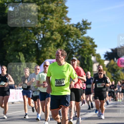 07.09.2025 - BARMER Alsterlauf Dr. Thomas Lammeyer http://msf.ph/oto/8711930 07.09.2025 09:40:39 Laufen 5307, 3804, 3910, 4 meine-sportfotos.de