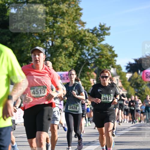 07.09.2025 - BARMER Alsterlauf Dr. Thomas Lammeyer http://msf.ph/oto/8711941 07.09.2025 09:40:41 Laufen 4513, 5928, 3918 meine-sportfotos.de