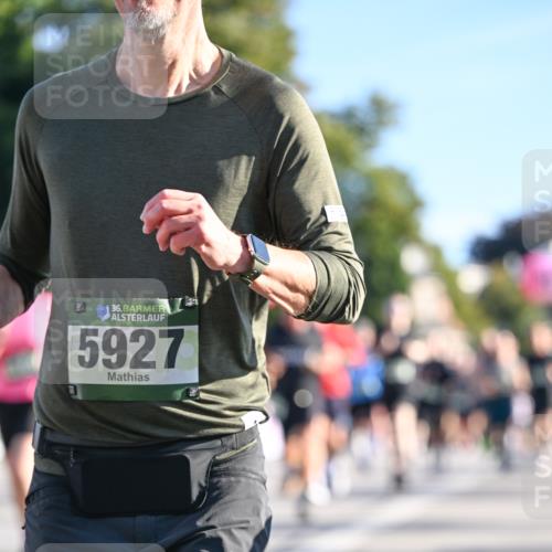07.09.2025 - BARMER Alsterlauf Dr. Thomas Lammeyer http://msf.ph/oto/8711961 07.09.2025 09:40:44 Laufen 36, 5927 meine-sportfotos.de