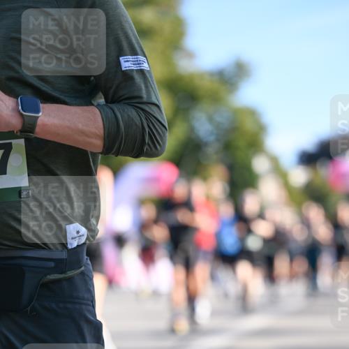 07.09.2025 - BARMER Alsterlauf Dr. Thomas Lammeyer http://msf.ph/oto/8711963 07.09.2025 09:40:44 Laufen  meine-sportfotos.de