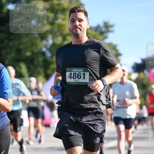 07.09.2025 - BARMER Alsterlauf Dr. Thomas Lammeyer http://msf.ph/oto/8712022 07.09.2025 09:40:55 Laufen 36, 4861 meine-sportfotos.de