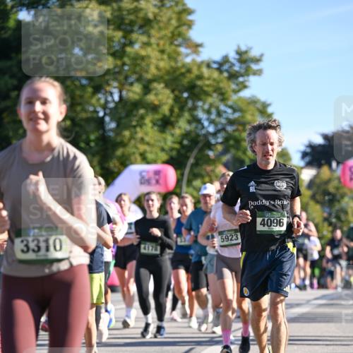 07.09.2025 - BARMER Alsterlauf Dr. Thomas Lammeyer http://msf.ph/oto/8712139 07.09.2025 09:41:16 Laufen 3310, 4178, 5923, 4096 meine-sportfotos.de