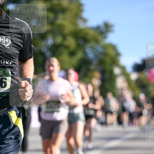07.09.2025 - BARMER Alsterlauf Dr. Thomas Lammeyer http://msf.ph/oto/8712152 07.09.2025 09:41:18 Laufen 6 meine-sportfotos.de