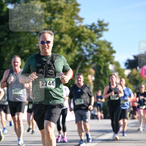 07.09.2025 - BARMER Alsterlauf Dr. Thomas Lammeyer http://msf.ph/oto/8712199 07.09.2025 09:41:26 Laufen 2591, 36, 2744, 2136 meine-sportfotos.de