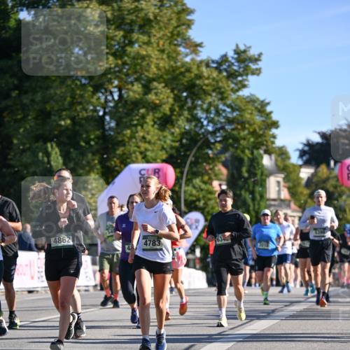 07.09.2025 - BARMER Alsterlauf Dr. Thomas Lammeyer http://msf.ph/oto/8712288 07.09.2025 09:41:42 Laufen 4862, 5399, 4783, 634 meine-sportfotos.de