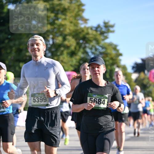 07.09.2025 - BARMER Alsterlauf Dr. Thomas Lammeyer http://msf.ph/oto/8712333 07.09.2025 09:41:49 Laufen 04, 36, 5399, 36, 5684 meine-sportfotos.de