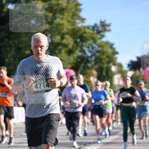 07.09.2025 - BARMER Alsterlauf Dr. Thomas Lammeyer http://msf.ph/oto/8712373 07.09.2025 09:41:56 Laufen 36, 4714 meine-sportfotos.de