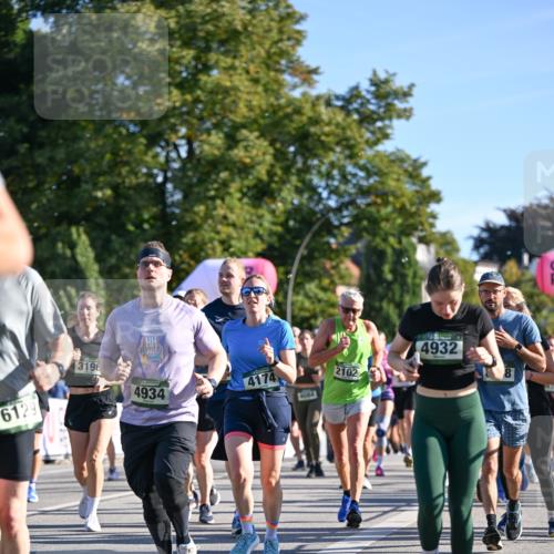 07.09.2025 - BARMER Alsterlauf Dr. Thomas Lammeyer http://msf.ph/oto/8712382 07.09.2025 09:41:57 Laufen 6129, 3196, 4934, 4174, 4004, 2102, 4932 meine-sportfotos.de