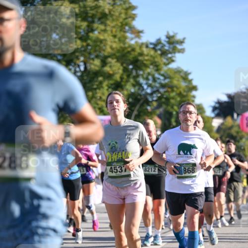 07.09.2025 - BARMER Alsterlauf Dr. Thomas Lammeyer http://msf.ph/oto/8712406 07.09.2025 09:42:00 Laufen 10, 288, 4537, 8212, 868 meine-sportfotos.de